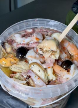 Морской коктейль по-средиземноморски